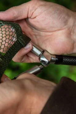 Ultimate Superior Carp Net 42" With 2pcs 3K Carbon Handle -Visserie Winkel e64cecfdb43da2e5