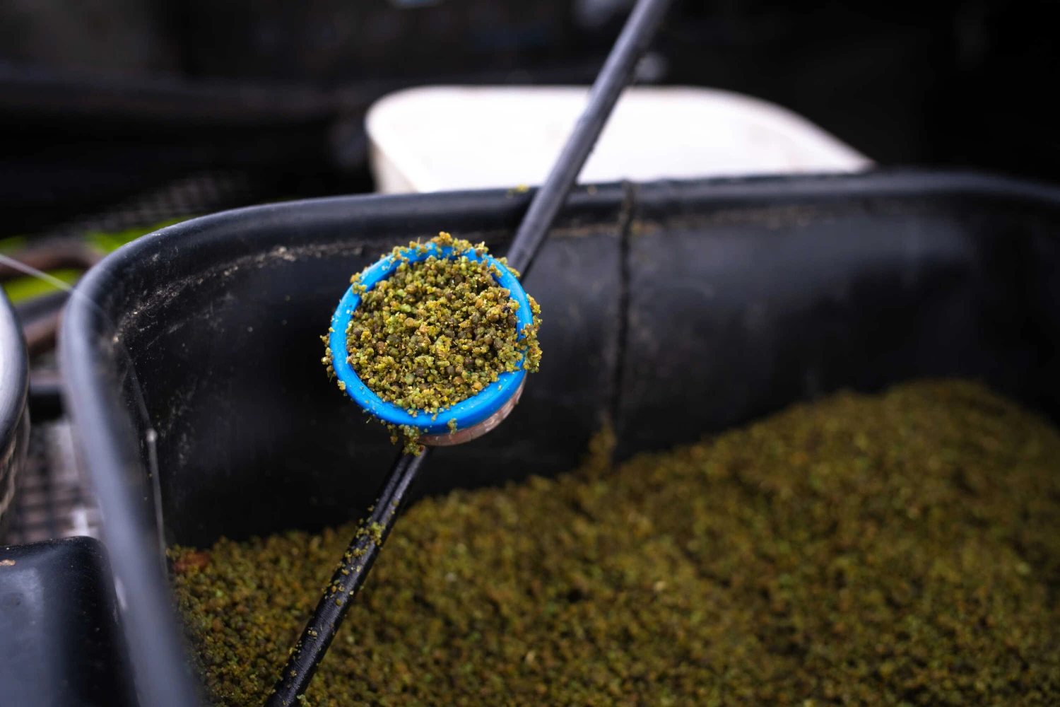 Sonubaits Pro Groundbait Lokvoer Thatchers Green (900g) 4 Sonubaits Pro Groundbait Lokvoer Thatchers Green (900g) - Afbeelding 4